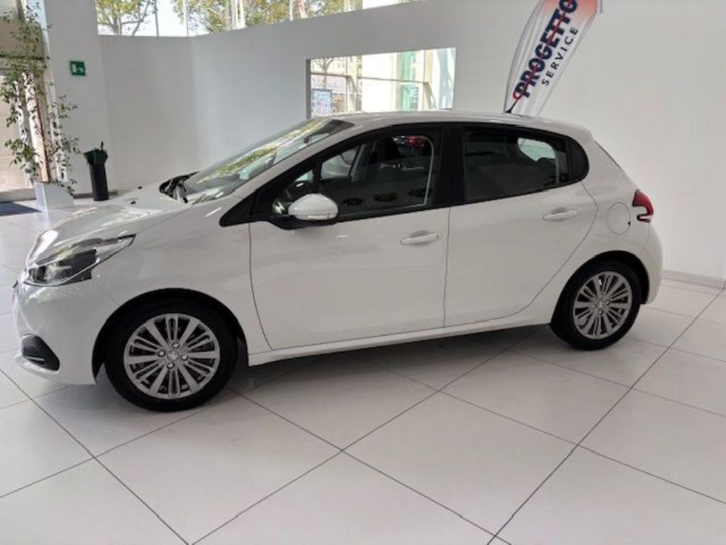 PEUGEOT 208 ALLURE in vendita a Torino